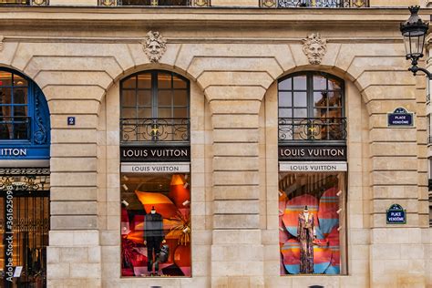 louis vuitton champs elysees appointment|louis vuitton paris store hours.